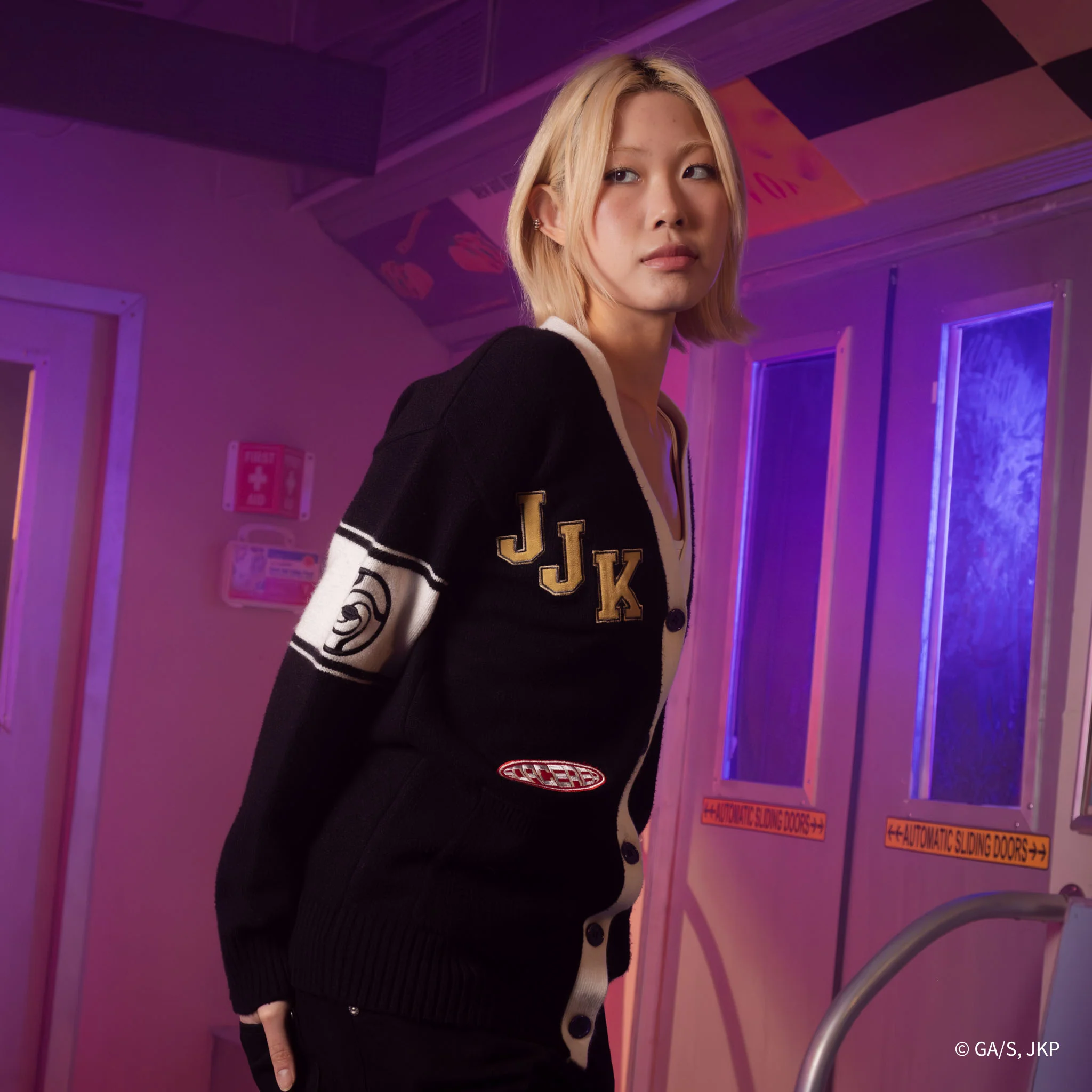 JUJUTSU KAISEN Gojo Multi Patch Cardigan - Image 13